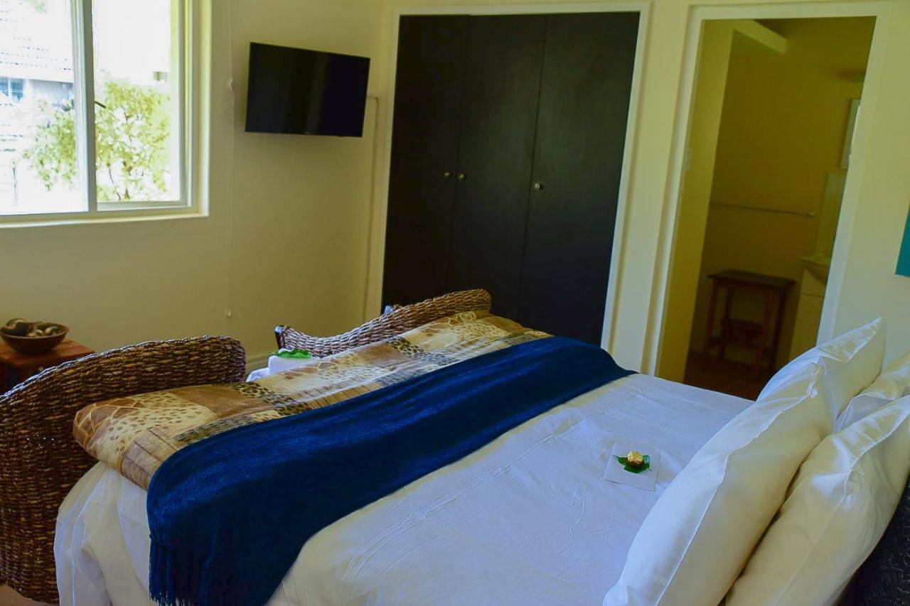 On Pinewood Guest House ケープタウン エクステリア 写真